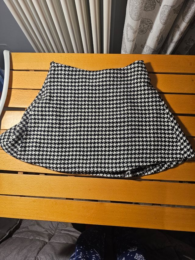 Gonna bianco-nero taglia 16 anni