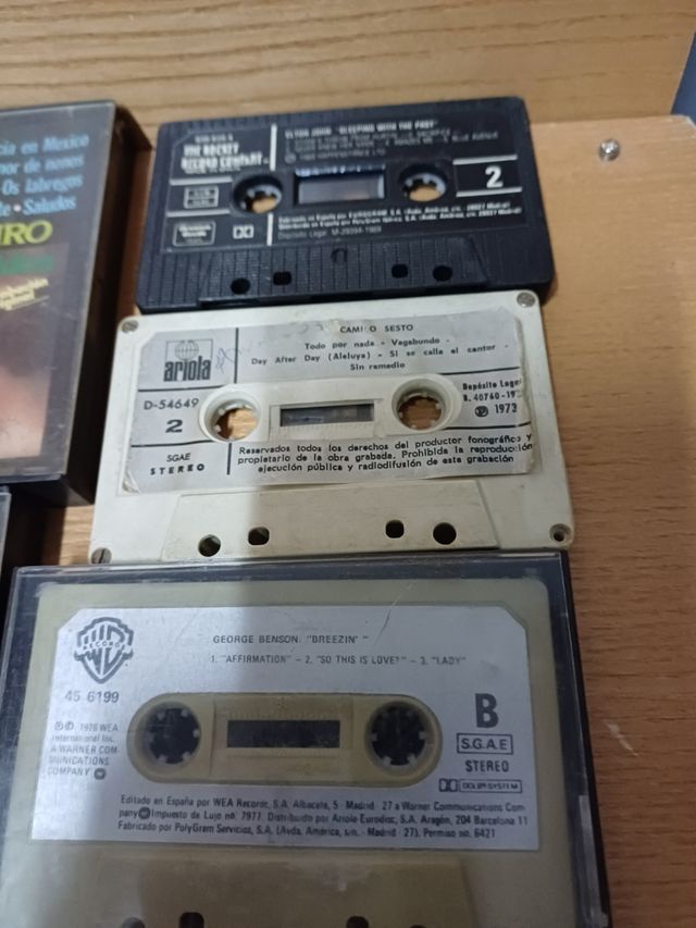 CASSETTES