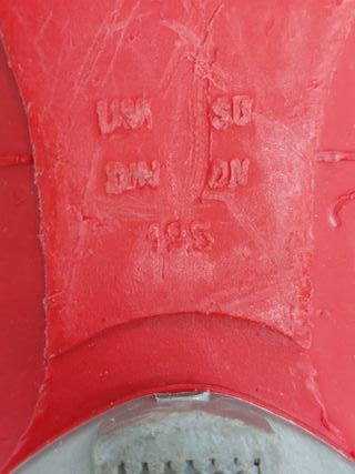 Botas esquí rojas niños