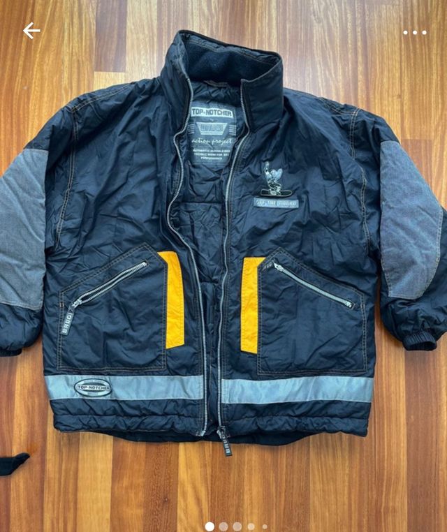 Traje de snow y guantes