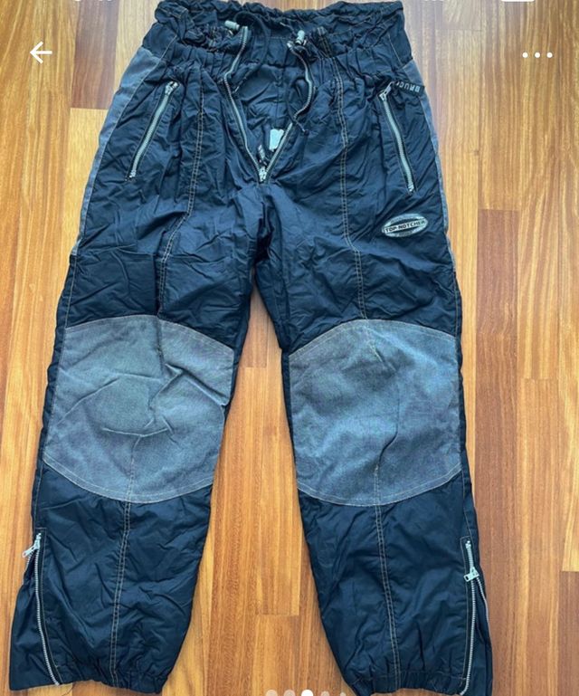 Traje de snow y guantes