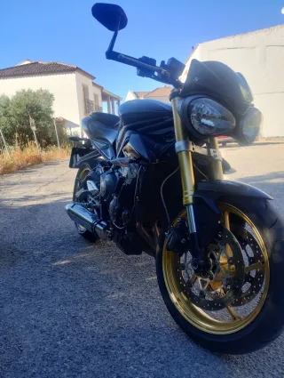 Triumph street triple A2
