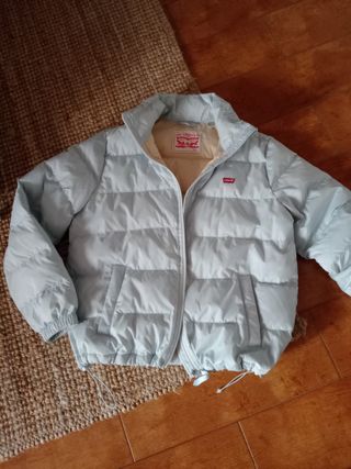 Precioso abrigo Levis NUEVO sin estrenar