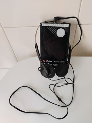 Dos radios FM y auriculares