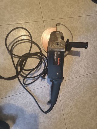 Radial Bosch GWS 1800W