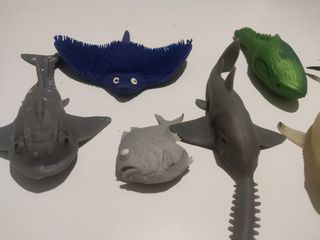 Collezione pesci di gomma