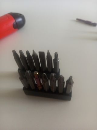 AVVITATORE A BATTERIA