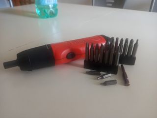 AVVITATORE A BATTERIA