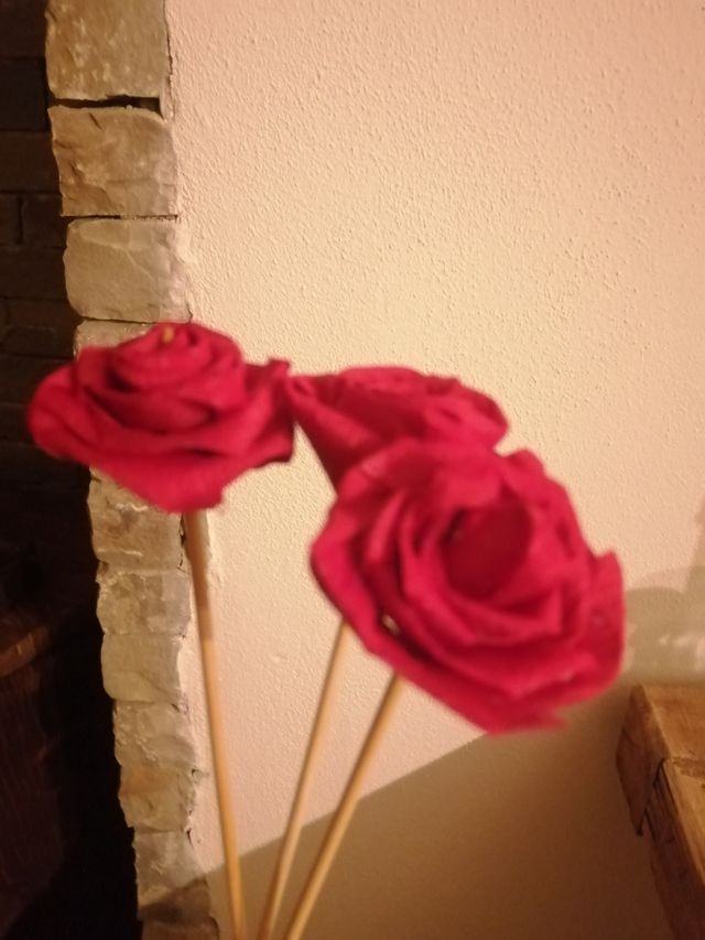 Bellissime rose realizzate a mano