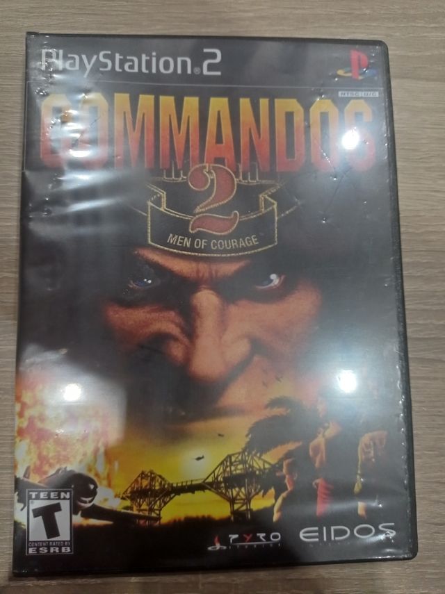 Lote de 2 DVD y 2 juegos de Playstation2