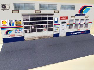 Diorama tipo Peugeot Garage Officina in scala 1/43