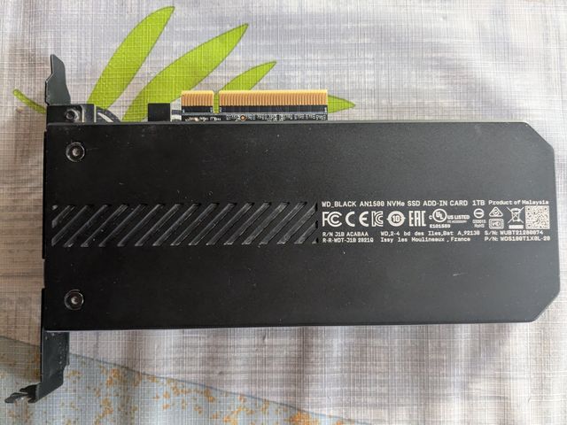 Disco duro WD Black AN1500 1TB SSD