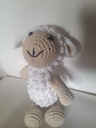 Ovelha amigurumi