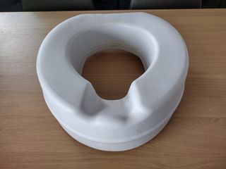 Elevador de retrete flexible