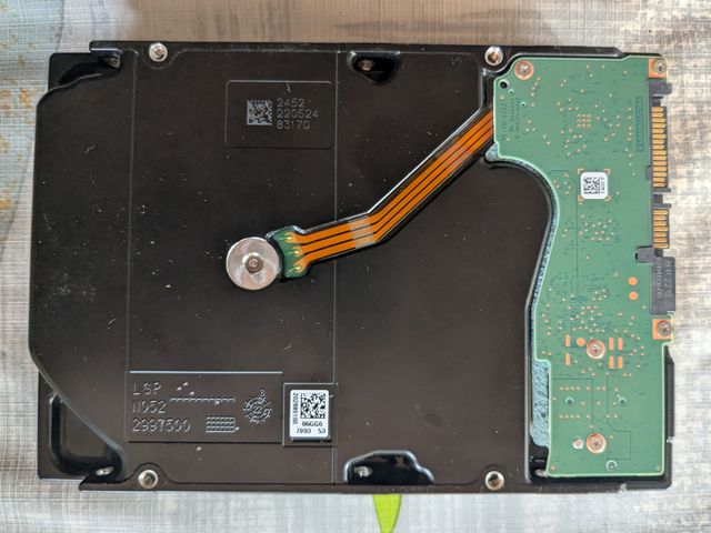 Disco duro Seagate SATA 20TB