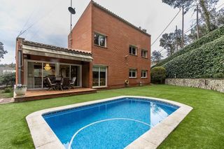 Chalet en venta en Matadepera