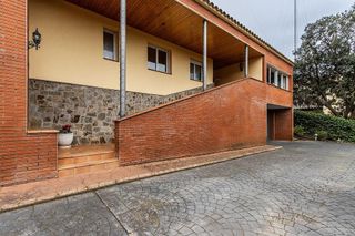 Chalet en venta en Matadepera