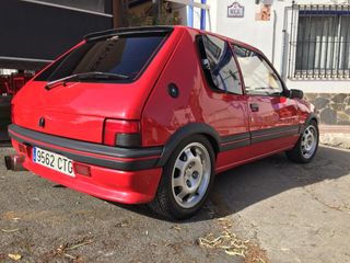 Peugeot 205GTI 
