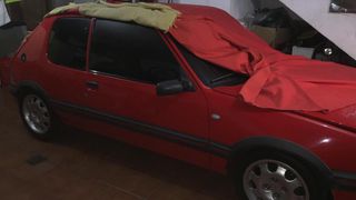 Peugeot 205GTI 