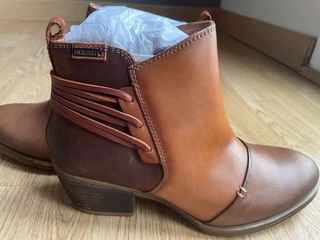 Botines a estrenar. Pikolinos. Número 38