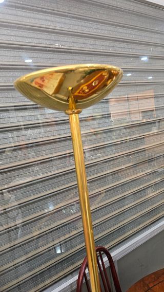 LÁMPARA DE SALÓN DORADA