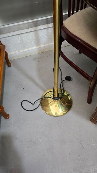 LÁMPARA DE SALÓN DORADA