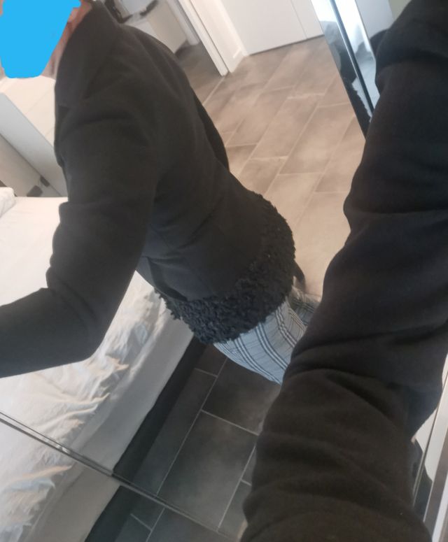 Cappotto donna di colore nero. 