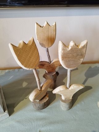 Fiori di legno, riciclo creativo. Arte.