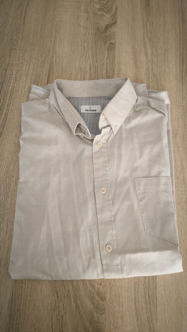 Camisa Chevignon color crema