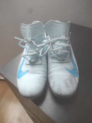 Botas de fútbol talla 43 