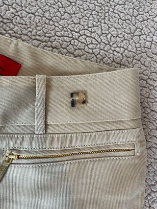 Pantalones Carolina Herrera beige talla 36