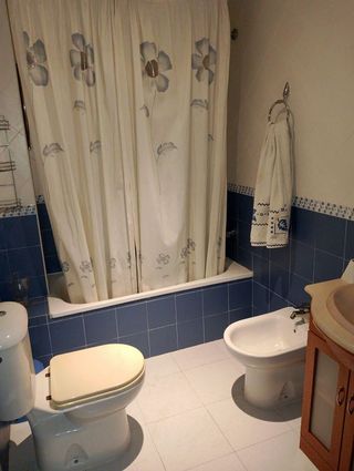 Casa adosada en venta en Mengíbar