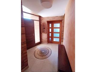 Chalet en venta en Binéfar