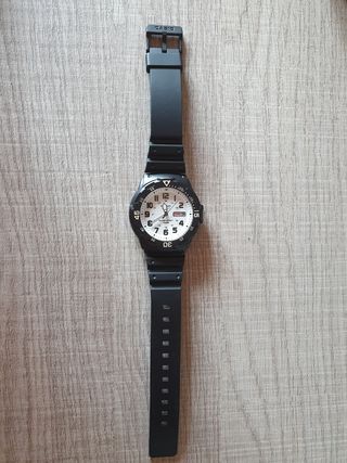 Casio analógico resina