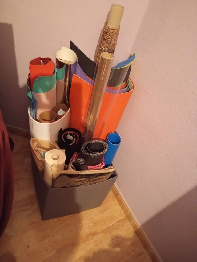 Carátuna, goma Eva....