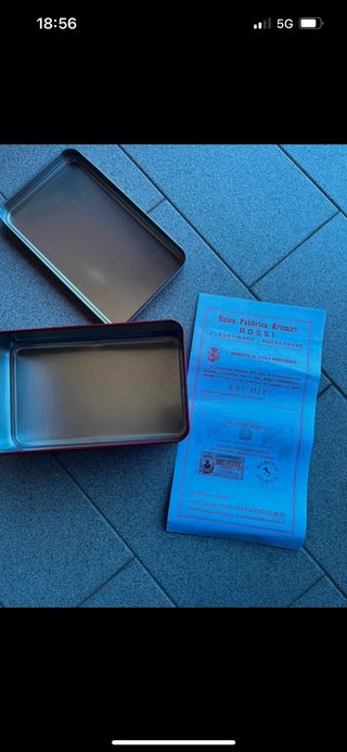 KRUMIRI ROSSI SCATOLA VINTAGE IN METALLO