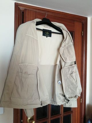 Aigle cazadora de hombre