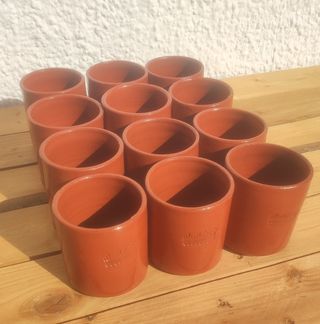 VASOS BARRO COCIDO Y LACADO. JUEGO DE 12 UNIDADES.