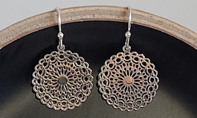 Orecchini in filigrana colore argento