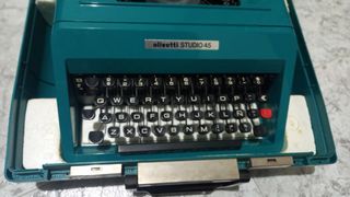 Máquina de escribir Olivetti Studio 45
