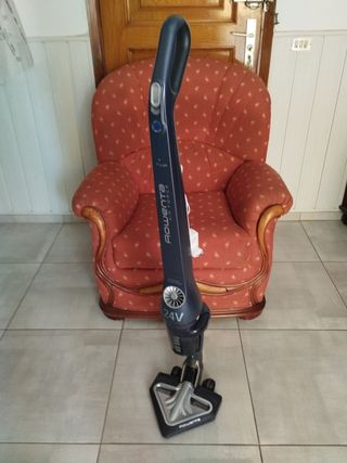 Aspiradora Rowenta sin bolsa de escoba 
