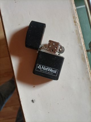 Mechero tipo Zippo 