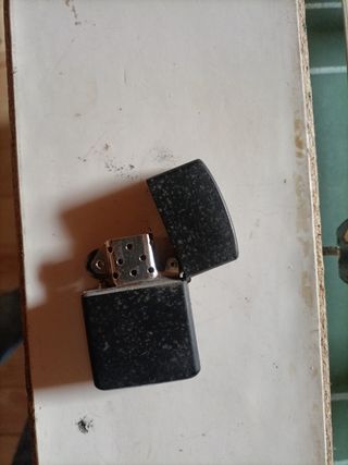 Mechero tipo Zippo 