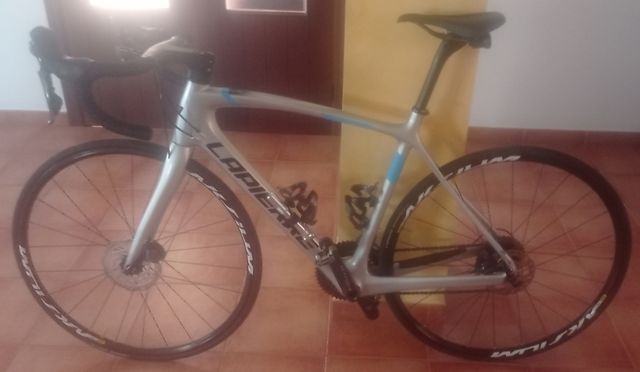 BICICLETA DE CARRETERA LAPIERRE SENSIUM DISC 600