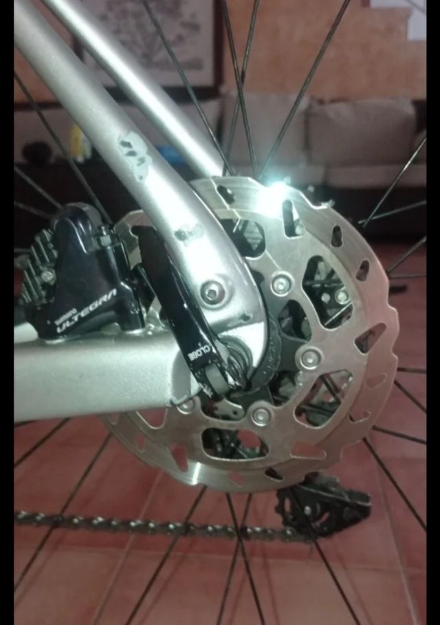 BICICLETA DE CARRETERA LAPIERRE SENSIUM DISC 600