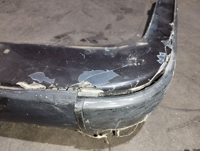 Paragolpes trasero BMW e30