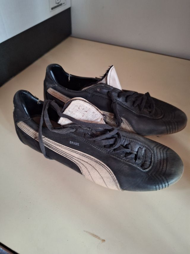 Botas de fútbol antiguas.