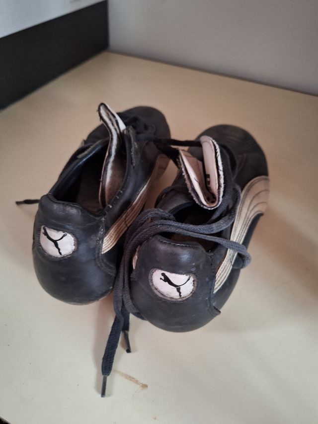 Botas de fútbol antiguas.