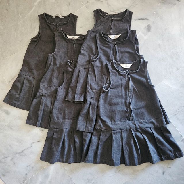 Vestidos uniformes niña 110 cm 6 unidades