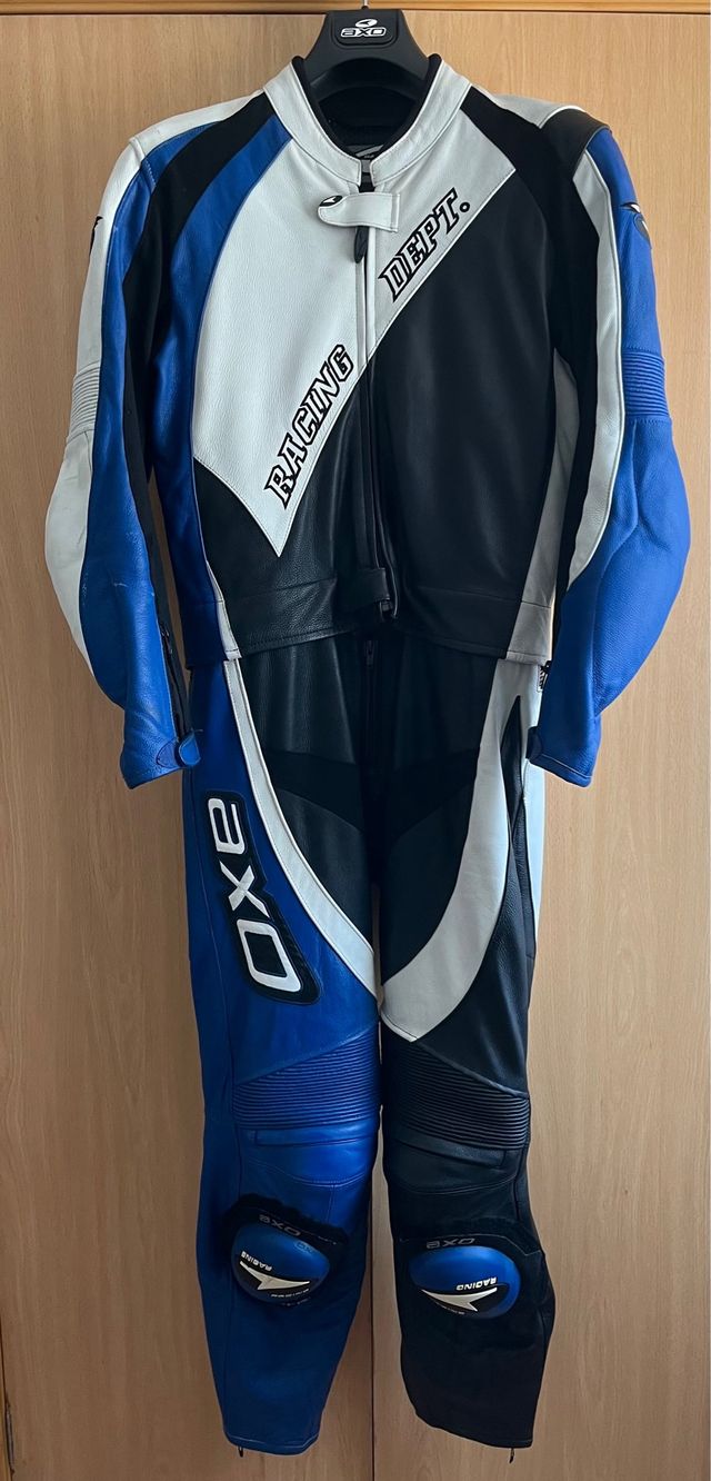 Mono cuero AXO 2 piezas